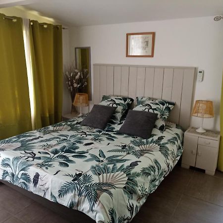 Chambre D'Hote - Mas Le Barret อาร์ลส์ ภายนอก รูปภาพ