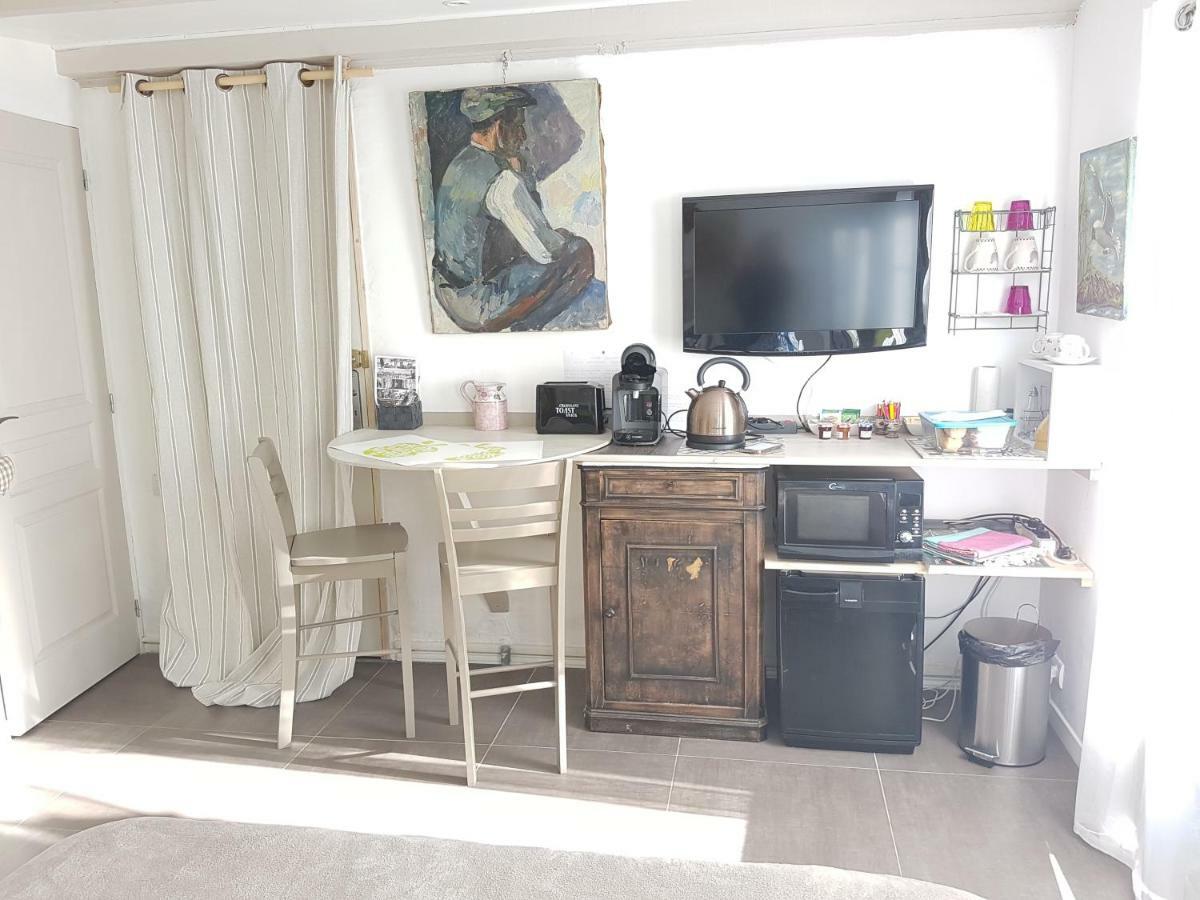 Chambre D'Hote - Mas Le Barret อาร์ลส์ ภายนอก รูปภาพ